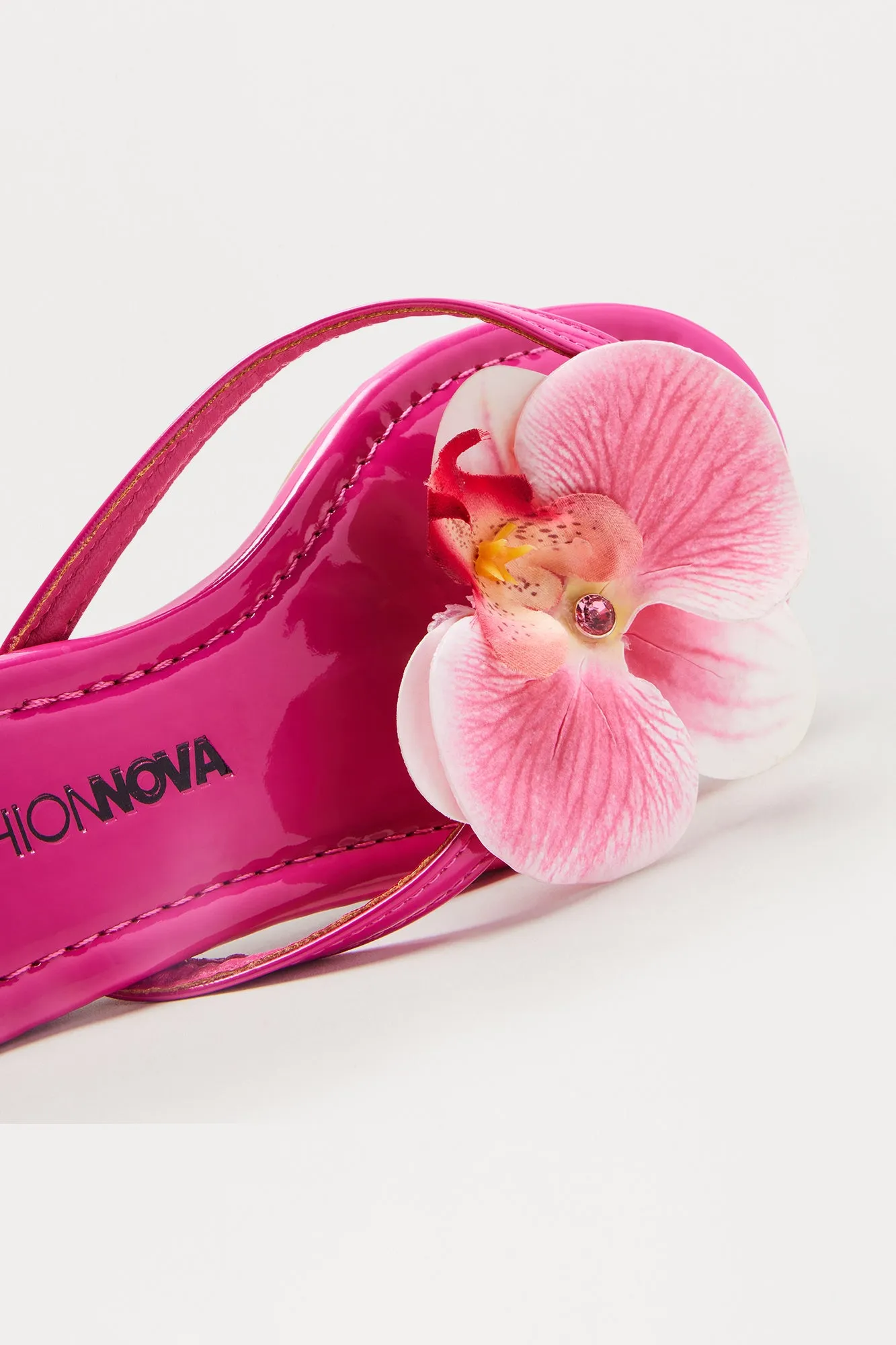 Aqua Flower Flip Flops - Pink