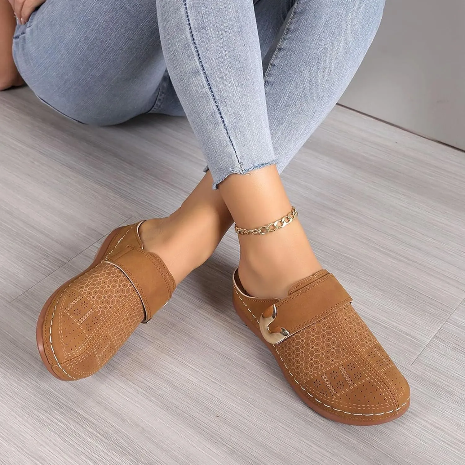 Clogs for Womens Mules Shoes: Comfortable Closed Toe Clog Arch Support Walking Wedge Shoes Backless Low Wedge Sandals Dressy Summer Slip-On Flats Business Work Sandals