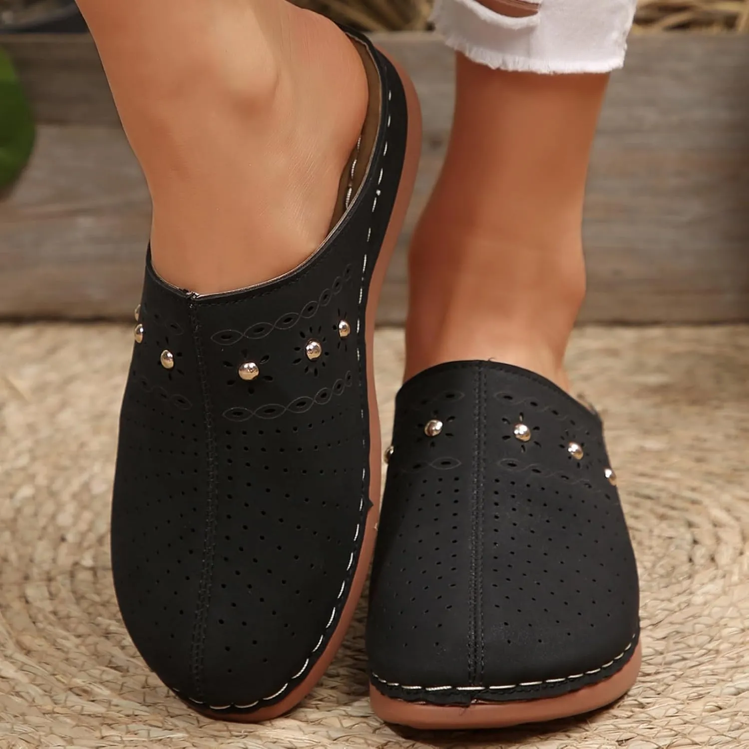 Clogs Sandals for Women 2025 Closed Toe Clog Sandals Women Arch Support Comfortable Low Wedge Slip on Mules Slippers Summer Casual Lightweight Breathable Outdoor Sandal Beach Fashion Trendy Mules Shoe