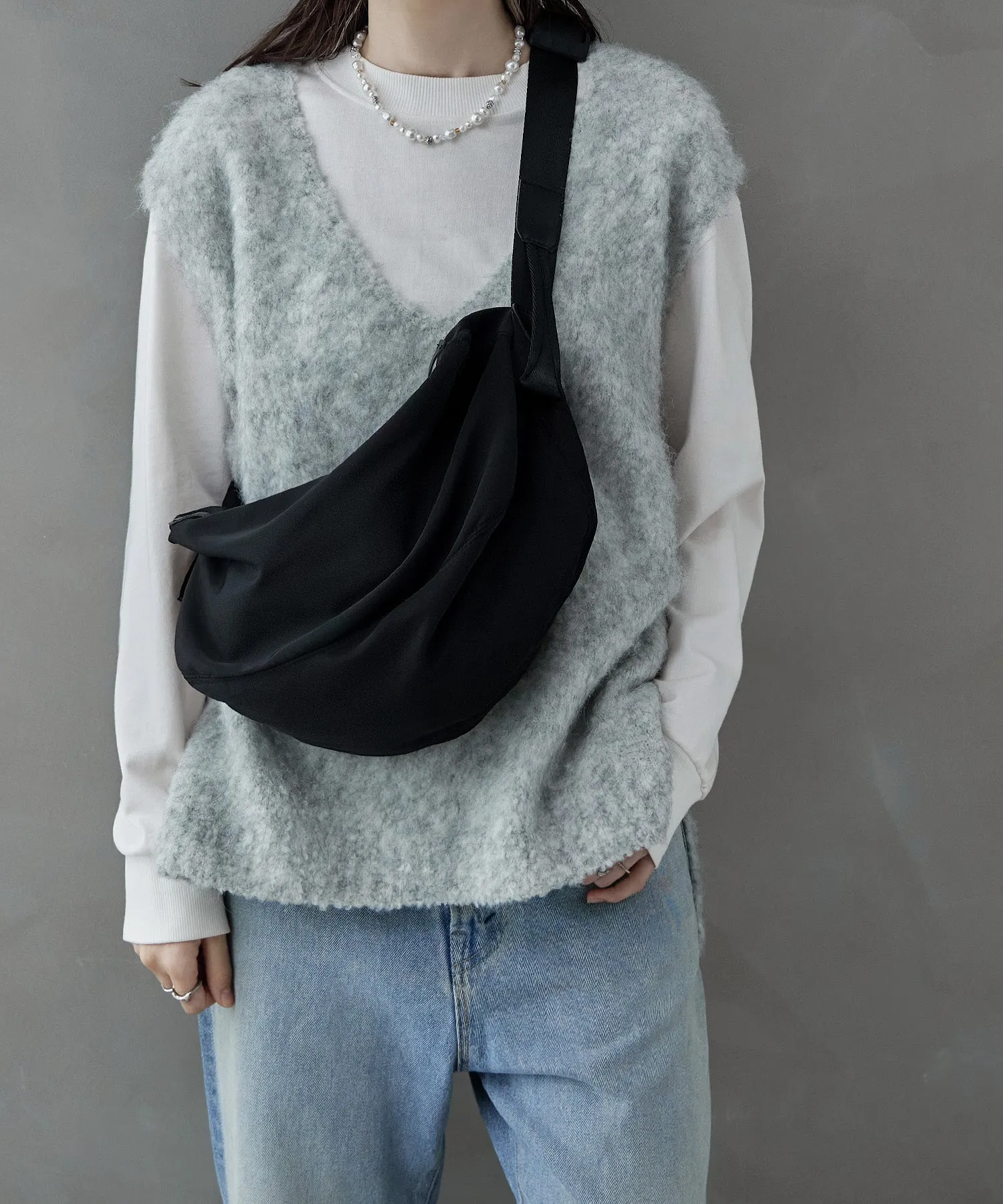 Half moon shoulder bag