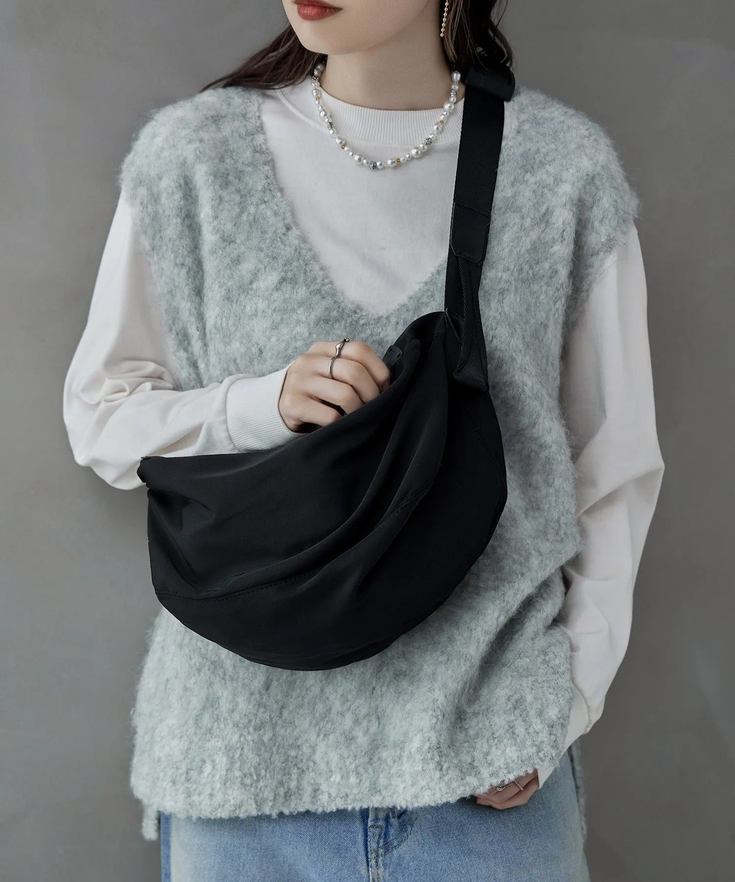 Half moon shoulder bag