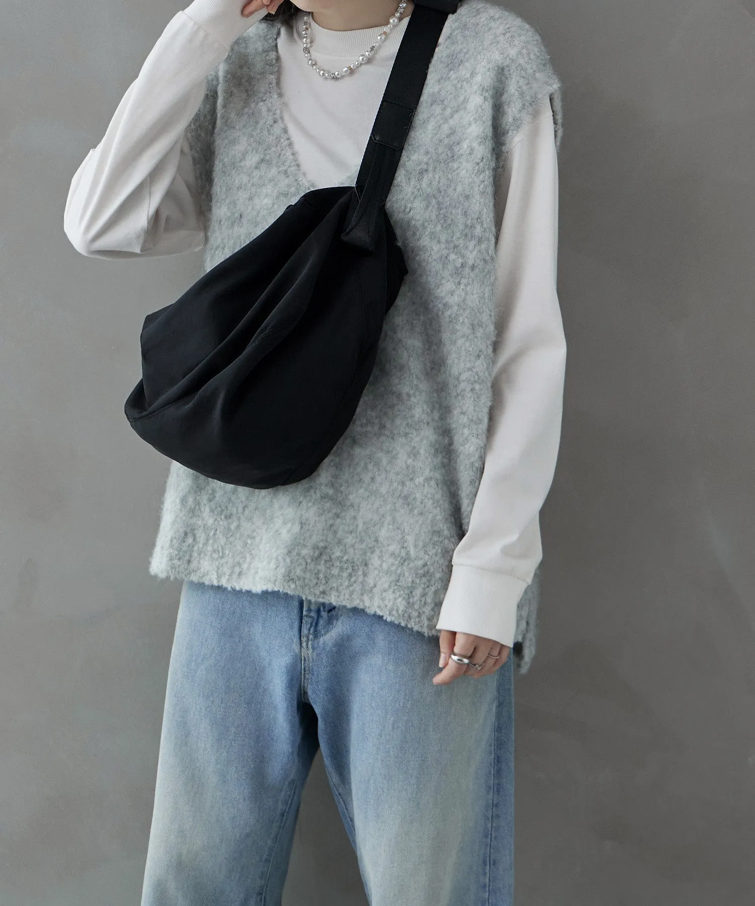 Half moon shoulder bag