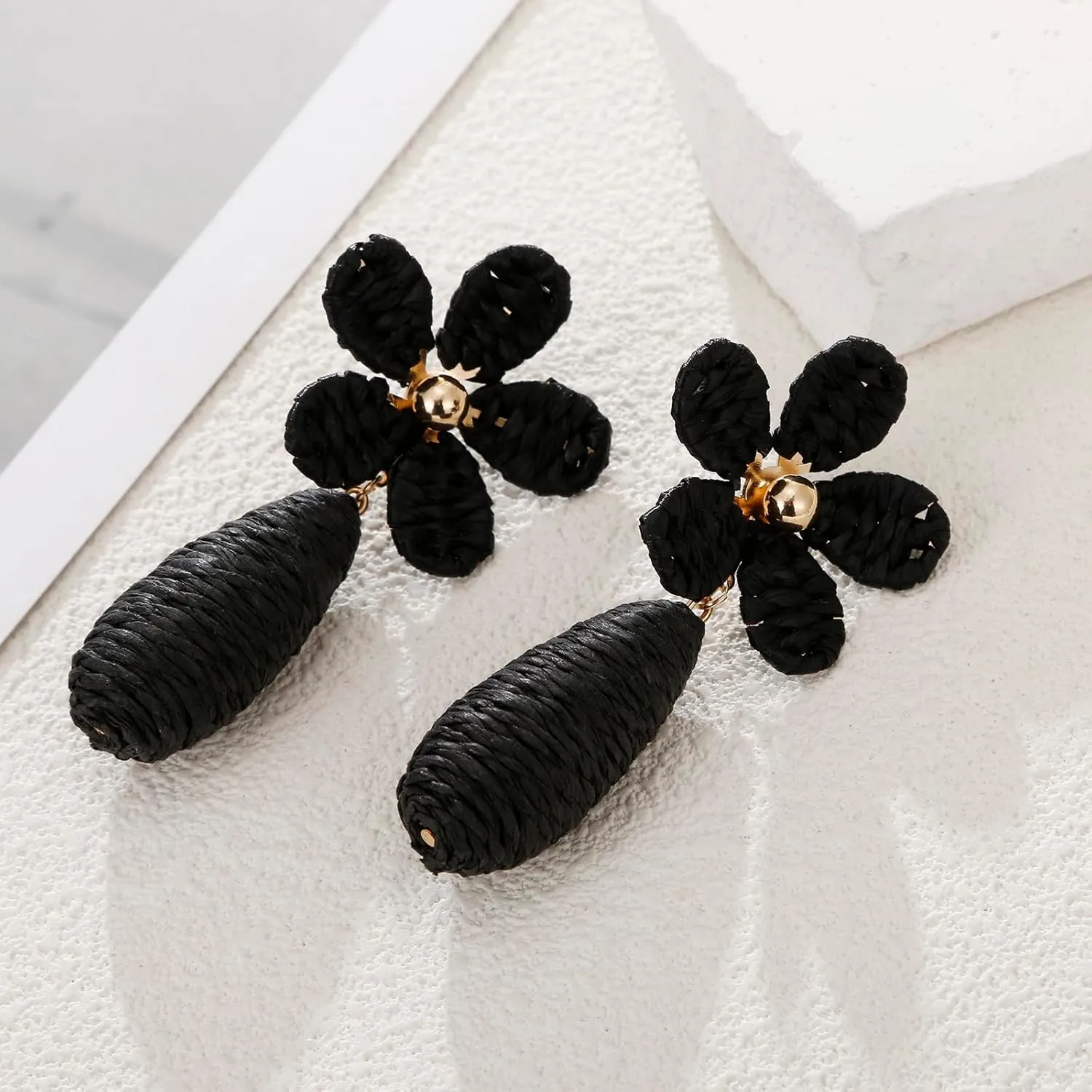 Raffia Flower Pendant Earrings, Handmade Floral Raffia Statement Drop Dangle Earrings Summer Tropical Beach Jewelry