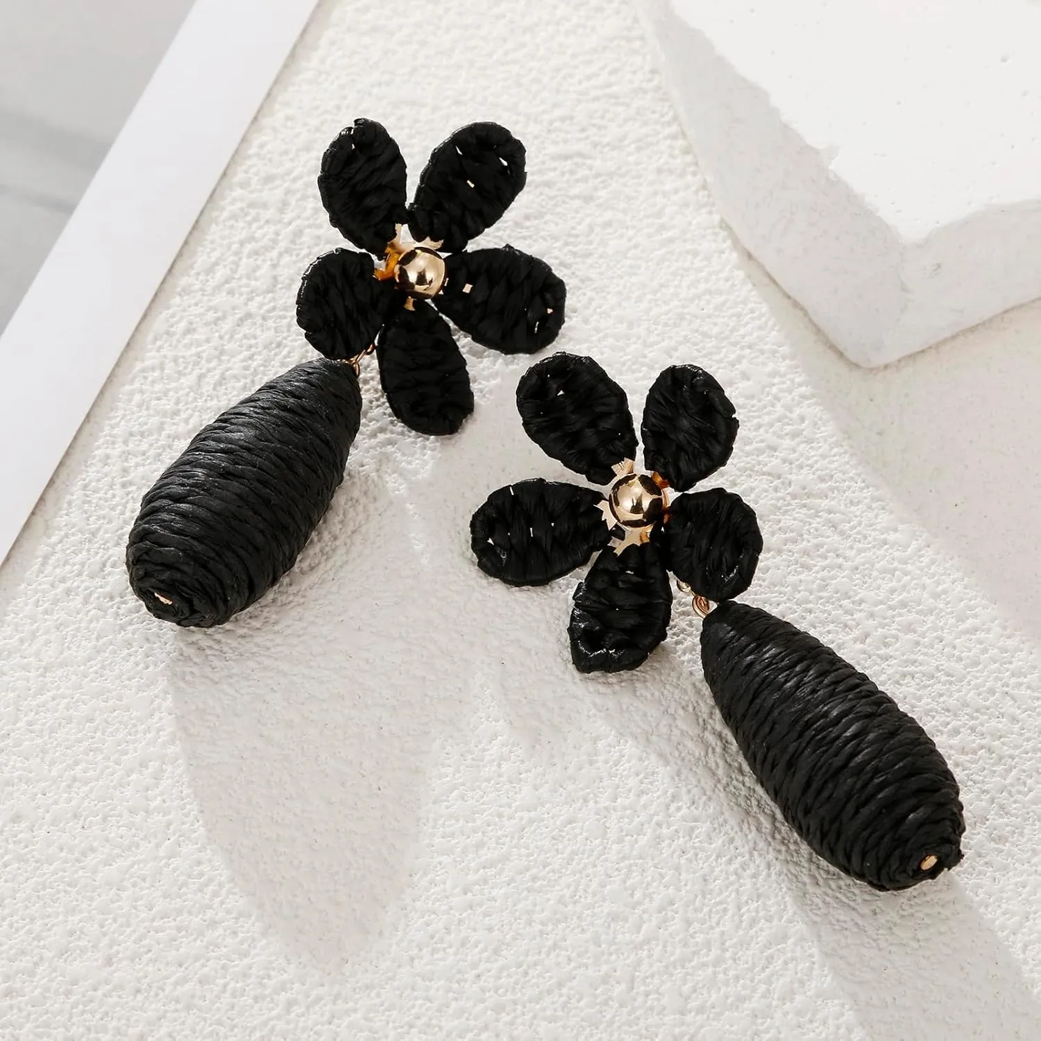 Raffia Flower Pendant Earrings, Handmade Floral Raffia Statement Drop Dangle Earrings Summer Tropical Beach Jewelry