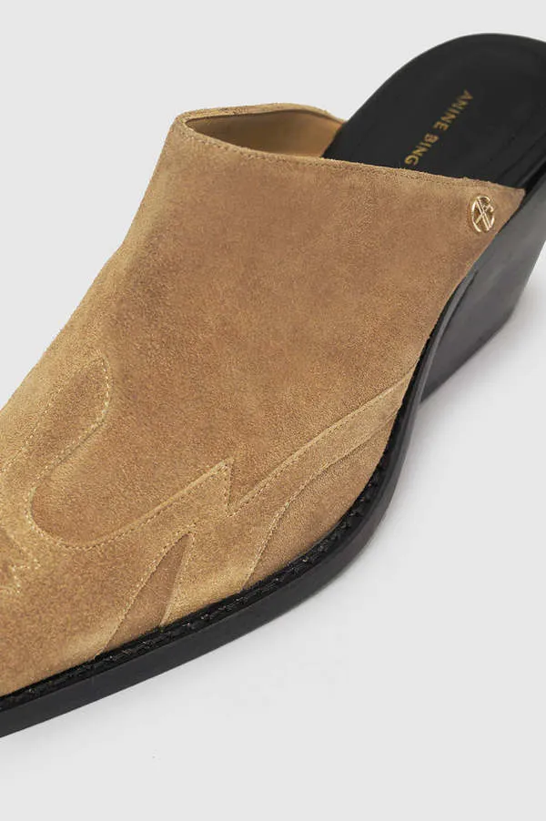 Tania Mules Camel