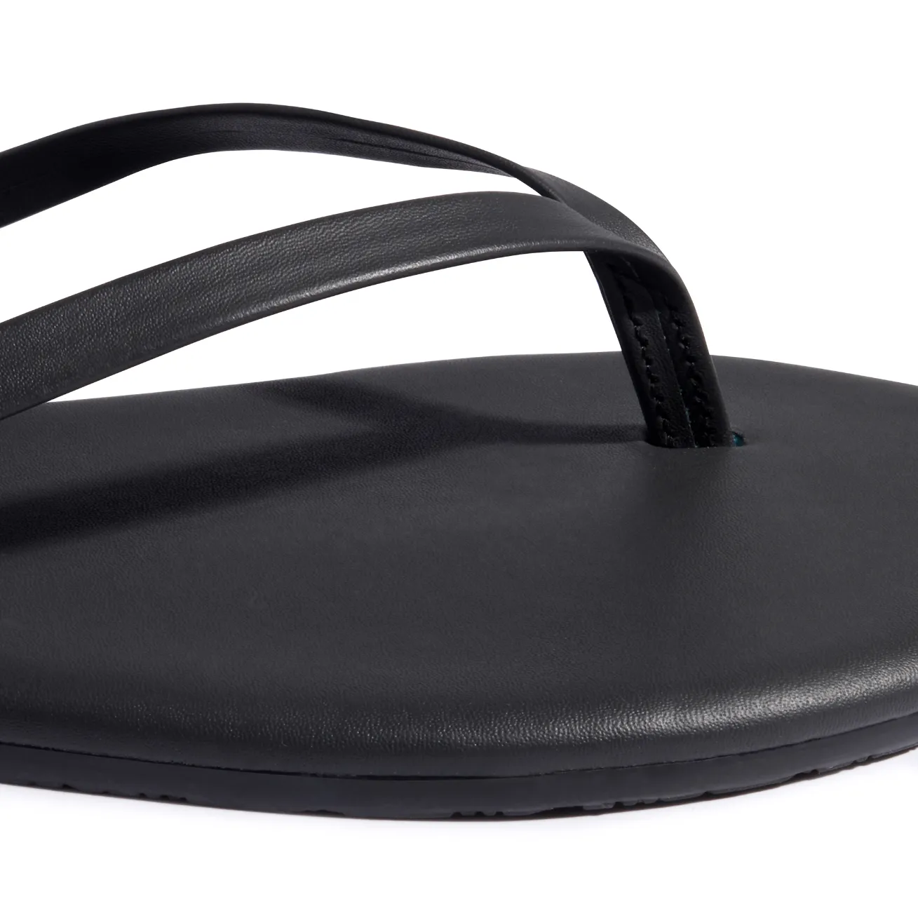 Tkees LILY pigments flip-flops from brazilian leather in Washed black
