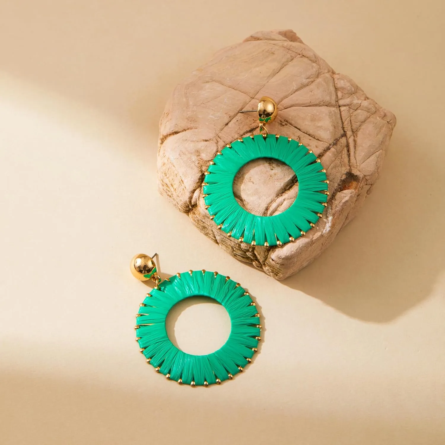 Viva Joya Boho Raffia Round Drop Dangle Earrings for Women, Beach Statement Lightweight Handmade Woven Jewelry