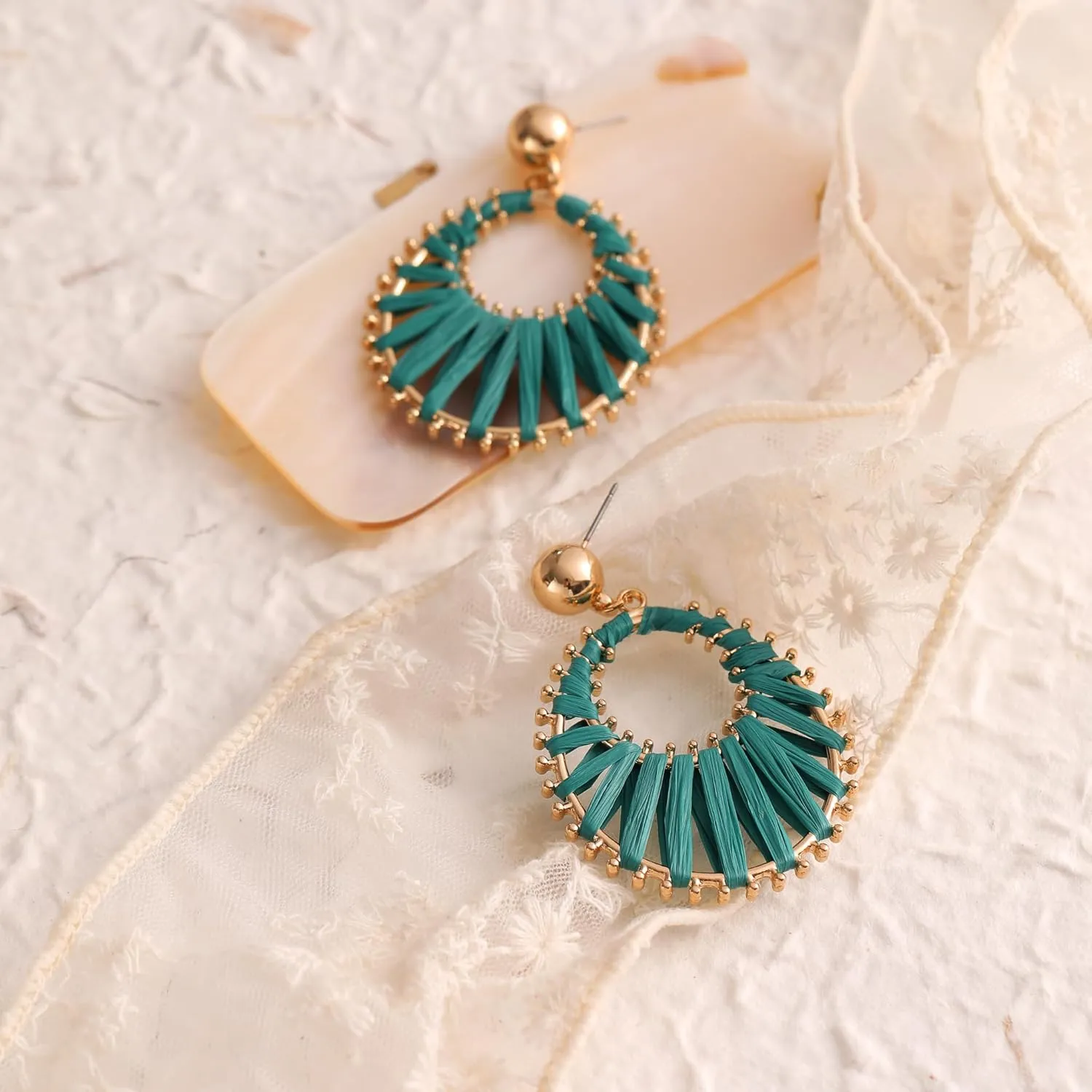 Viva Joya Boho Raffia Teardrop Earrings for Women, Large Statement Drop Dangle Earrings for Prom, Aesthetic Fashion Trendy Jewelry, Handmade Woven Beach Bridal Shower Earrings